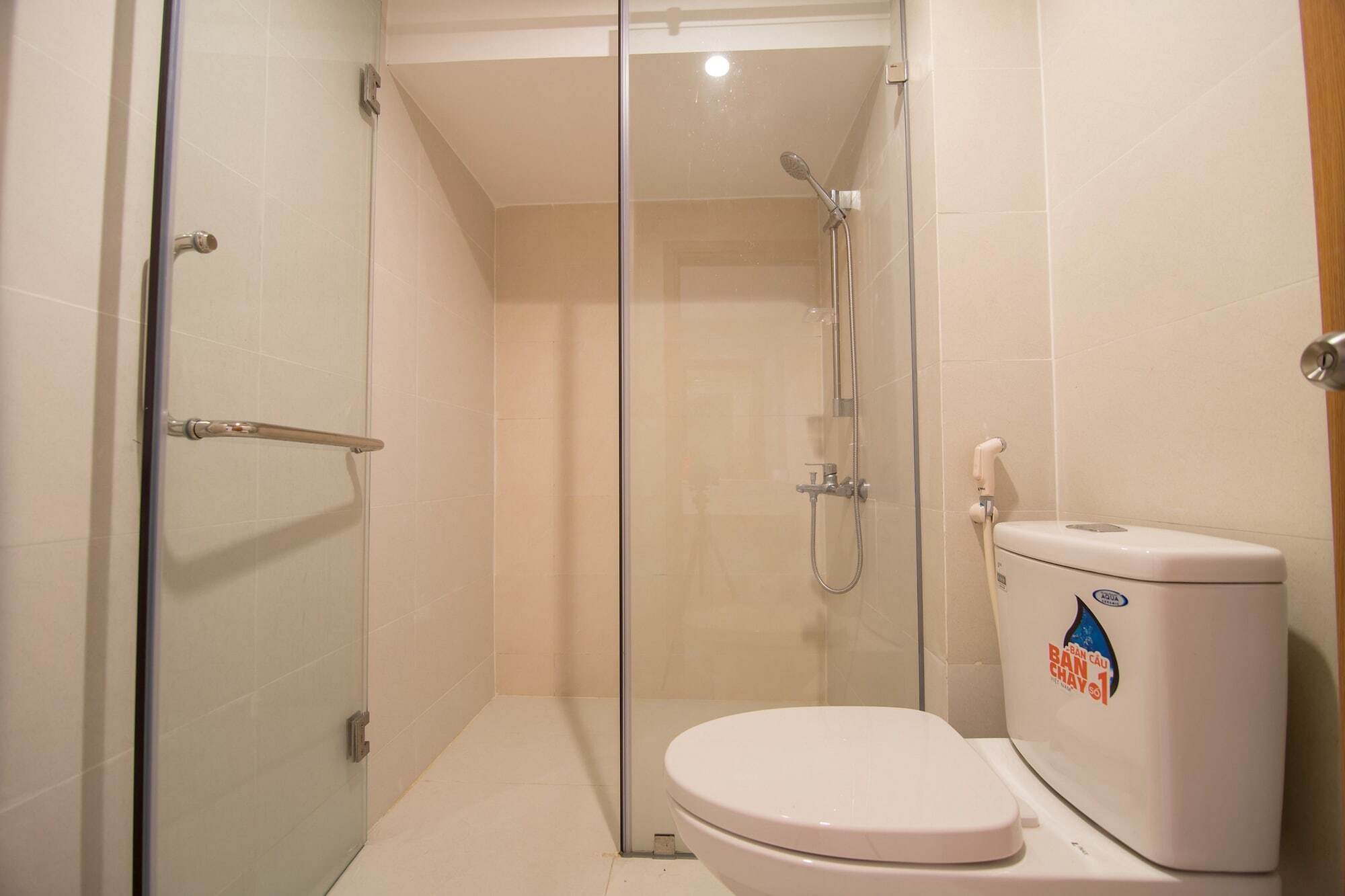 Reddoorz Plus Near Secc D7 ホーチミン市 エクステリア 写真